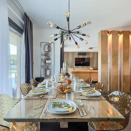 Amazing In Holiday home Medulin