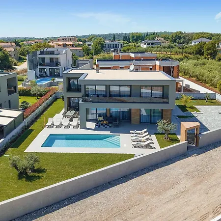 Amazing In Holiday home Medulin